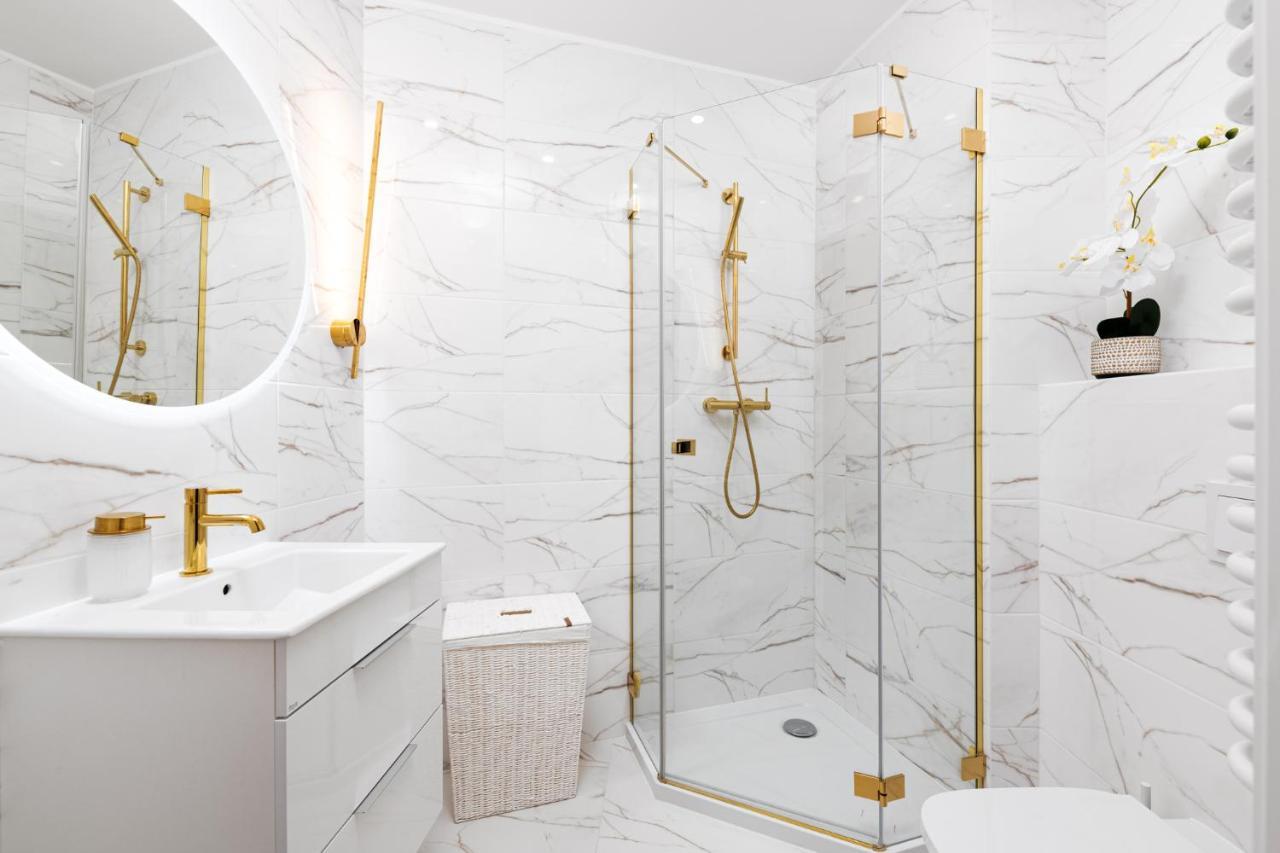 Luxury Design Apartments - Warsaw Tower Bliska Wola Bagian luar foto